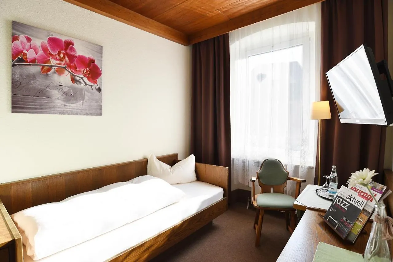 Gasthof & Hotel Goldener Hirsch Bad Berneck im Fichtelgebirge 3*,
